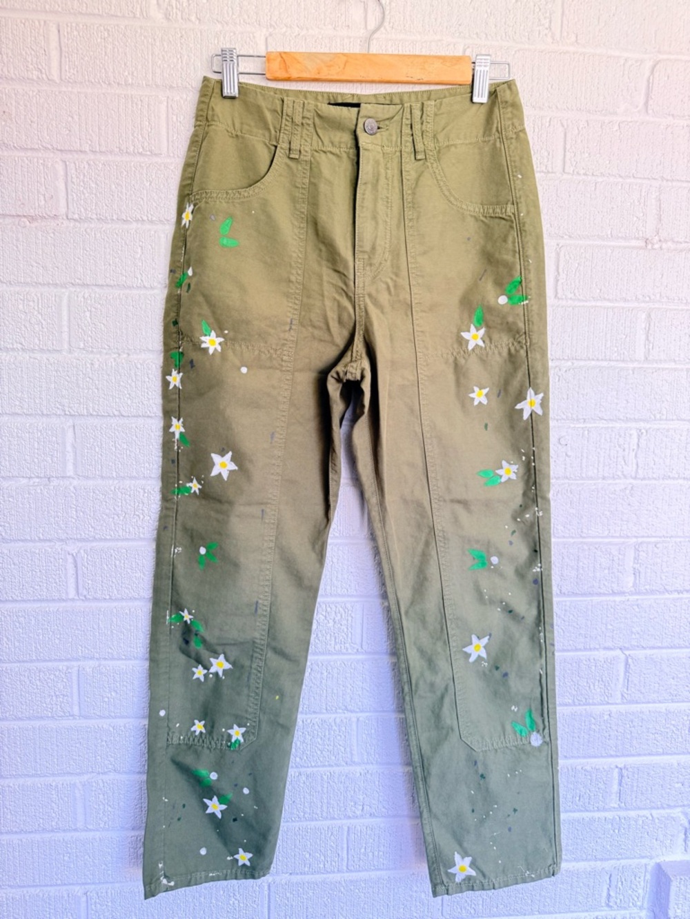 Veronica Beard Olive Green Cropped Pants with White Floral Embroidery